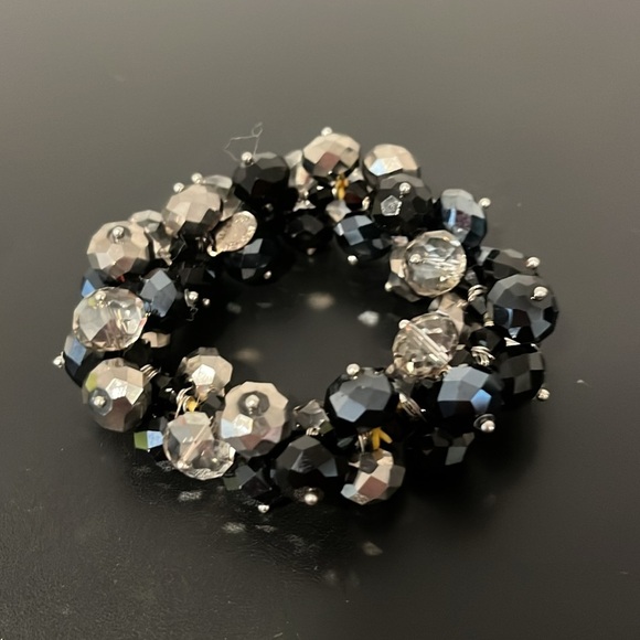 Vintage ALI KHAN New York Bracelet Cluster Black Clear Glass Beads Stretch - Picture 2 of 7